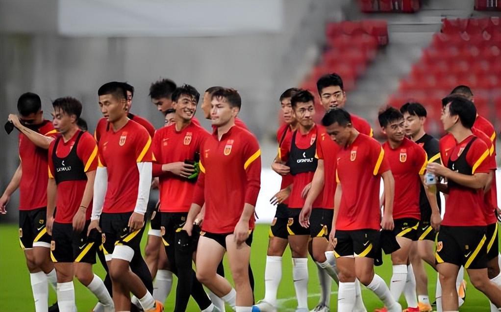 国足原本要跟西班牙踢热身赛，如今被对手放鸽子拒绝，引发热议